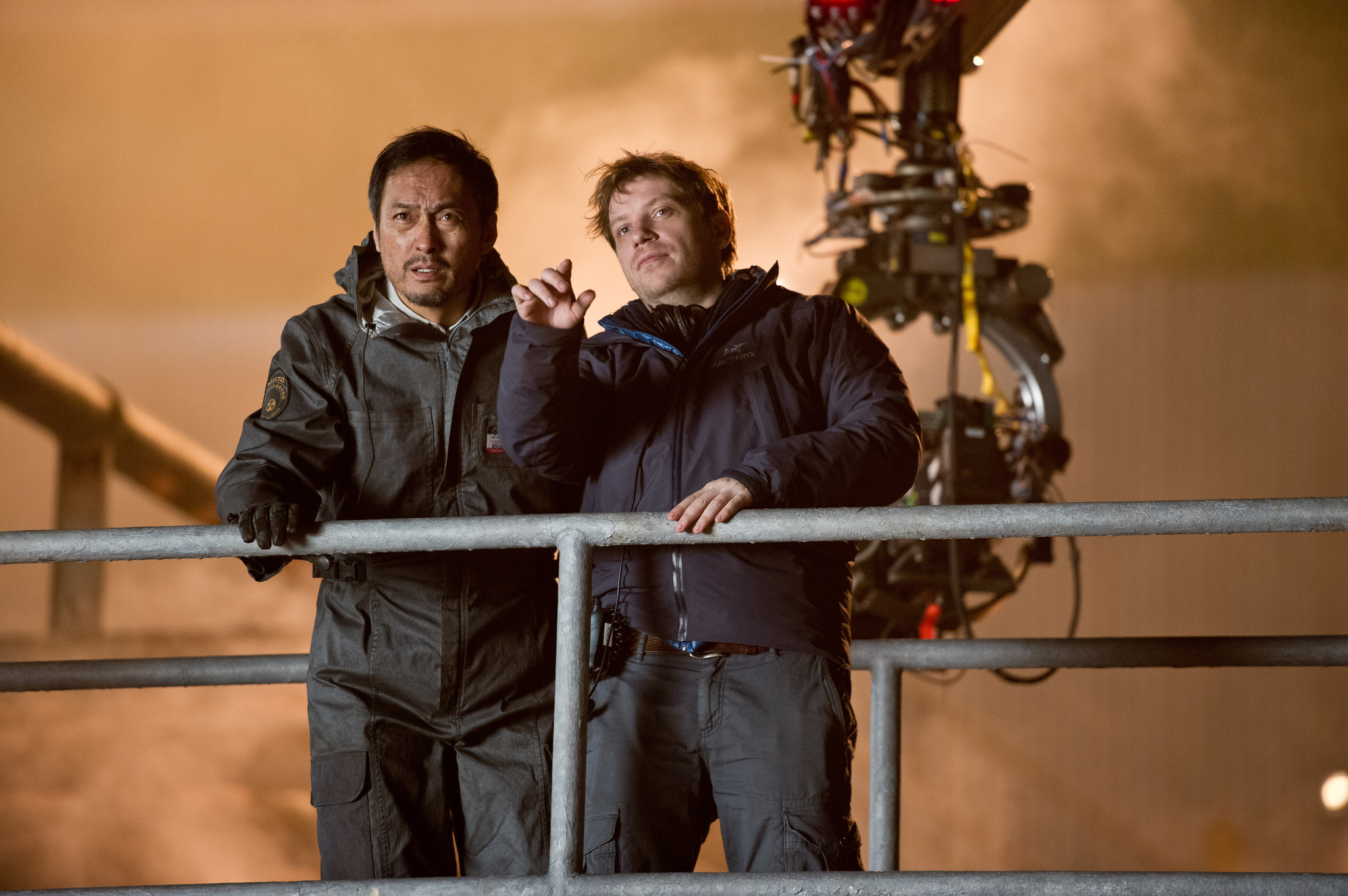 Still of Ken Watanabe and Gareth Edwards in Godzila (2014)