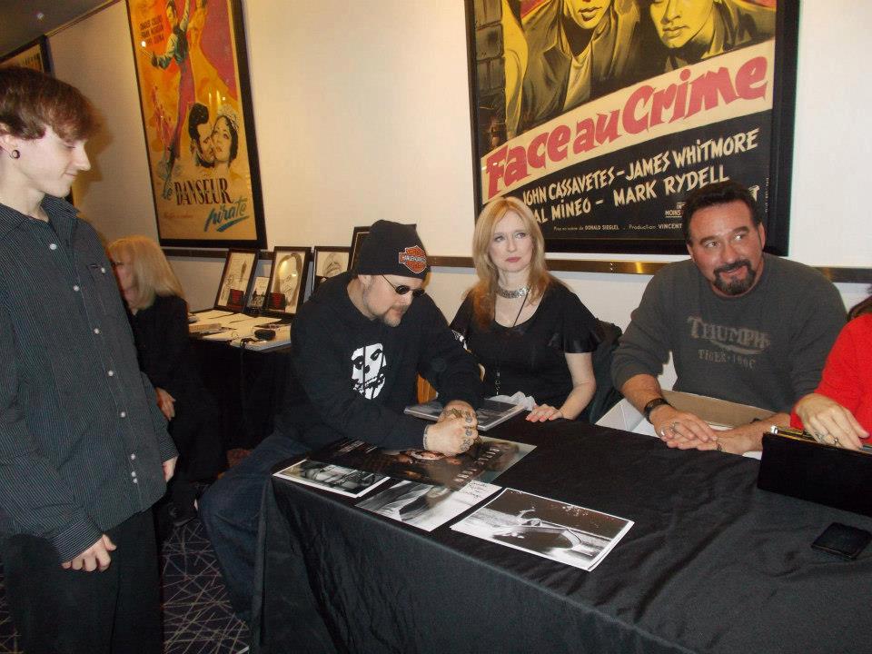Table signing with Camille Keaton (I Spit On Your Grave)at the red carpet charity Twisted Tails.