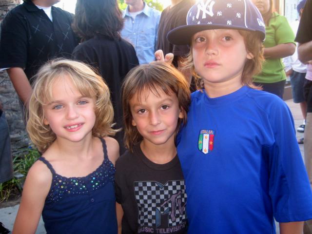 joey king, rio caster and kai caster on the set of the watch
