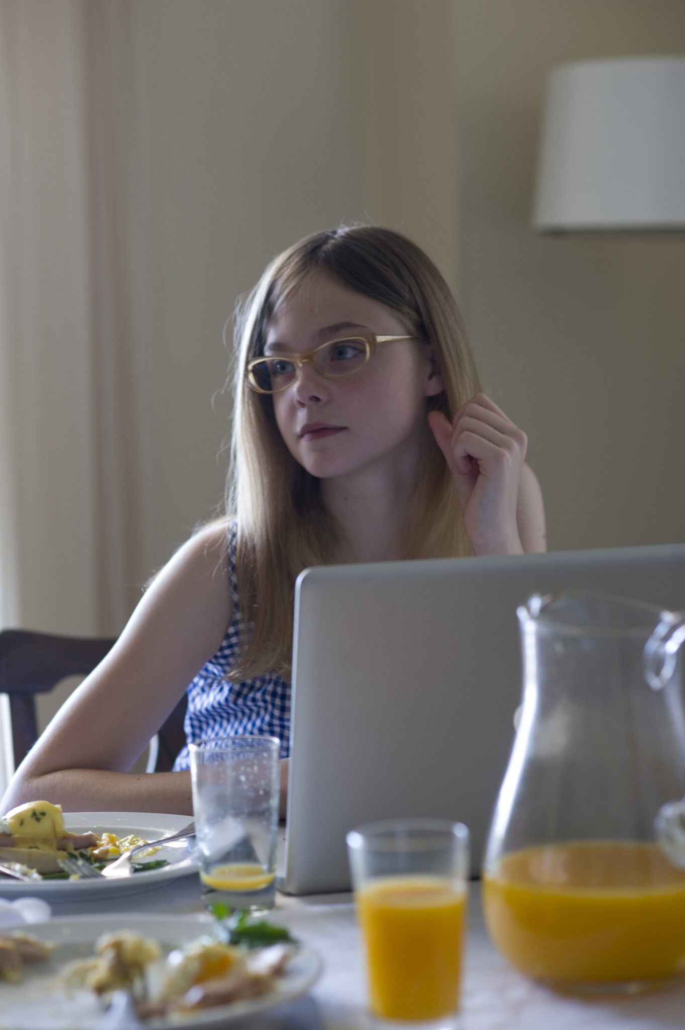 Still of Elle Fanning in Somewhere (2010)