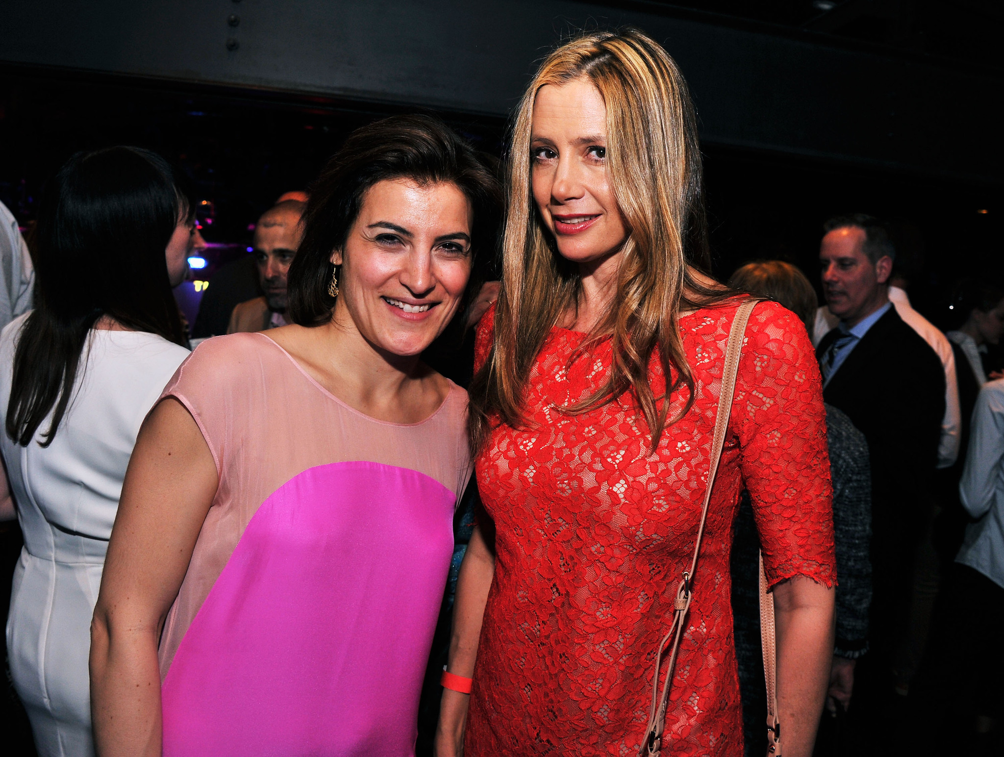 Mira Sorvino and Genna Terranova at event of Mistaken for Strangers (2013)