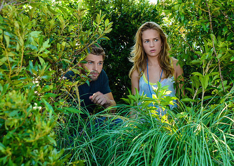 Still of Mike Vogel and Britt Robertson in Under the Dome (2013)