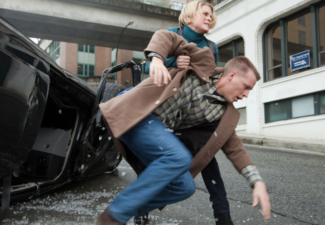 Still of David Hoflin and Sarah Jones in Alcatraz (2012)