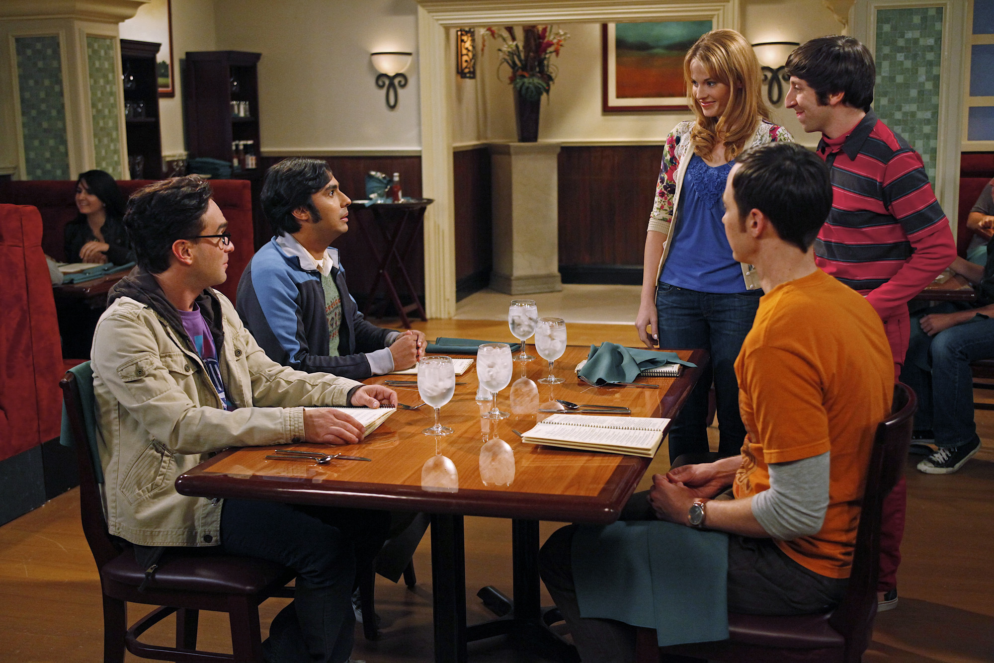 Still of Johnny Galecki, Simon Helberg, Jim Parsons, Katie Leclerc and Kunal Nayyar in Didziojo sprogimo teorija (2007)