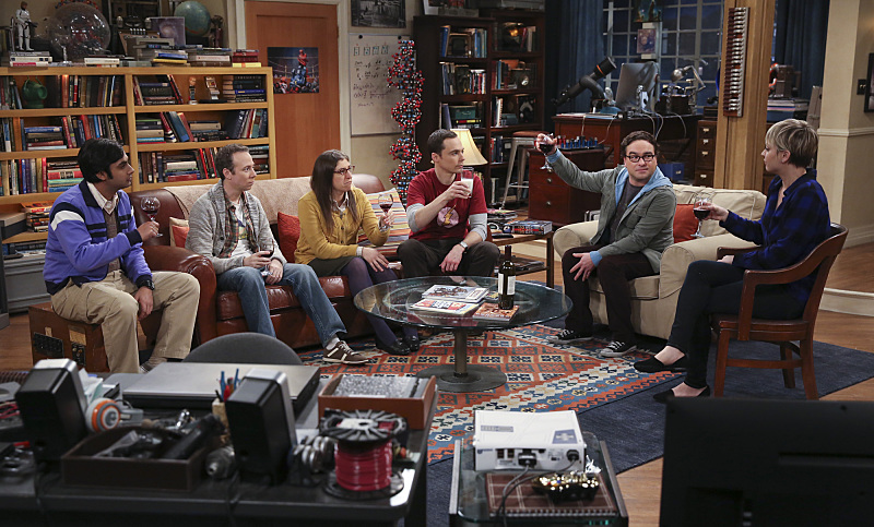 Still of Mayim Bialik, Kaley Cuoco, Johnny Galecki, Kevin Sussman, Jim Parsons and Kunal Nayyar in Didziojo sprogimo teorija (2007)