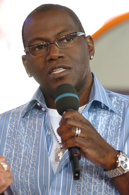 Randy Jackson at event of Total Request Live (1999)