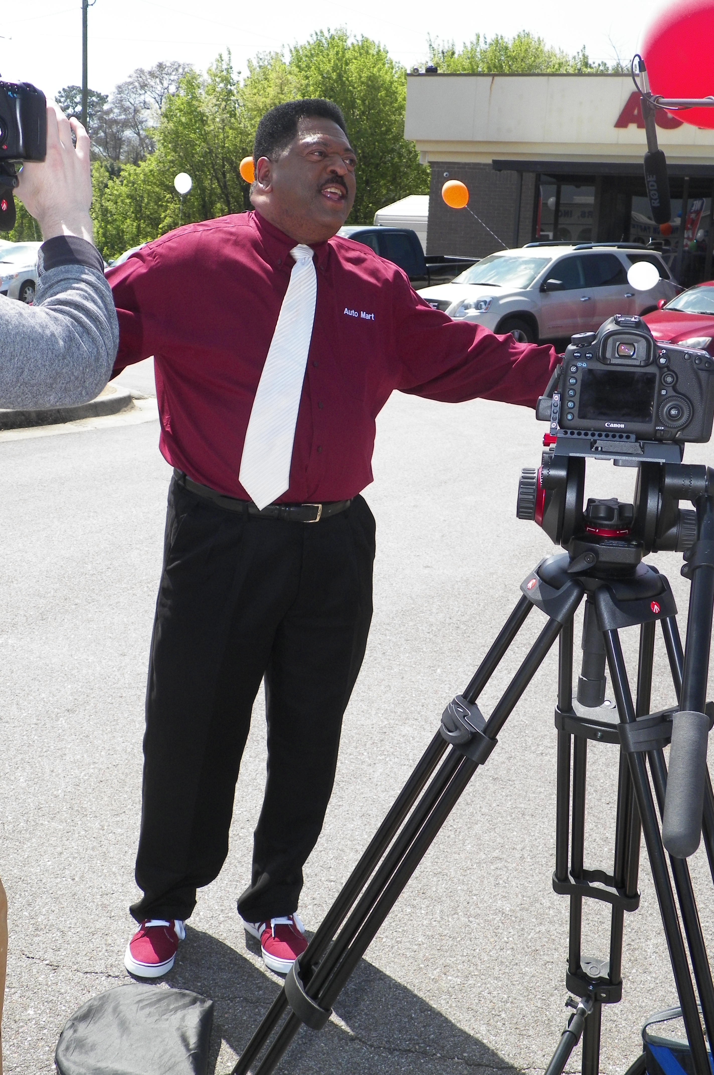 Sammy Stephens filming television commercial for Auto Mart in Montgomery Alabama