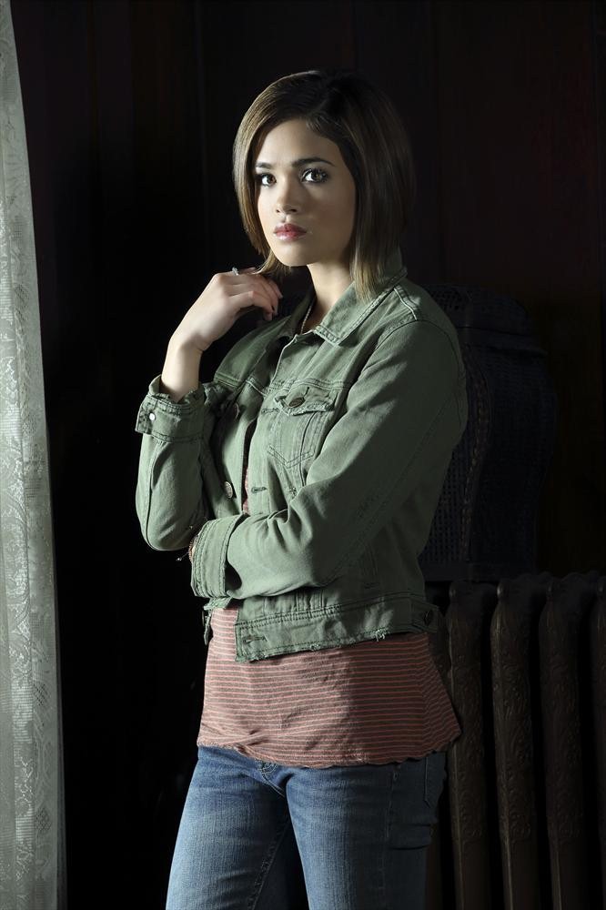 Still of Nicole Gale Anderson in Ravenswood (2013)