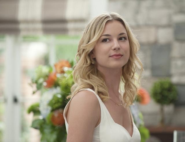 Still of Emily VanCamp in Kerstas (2011)