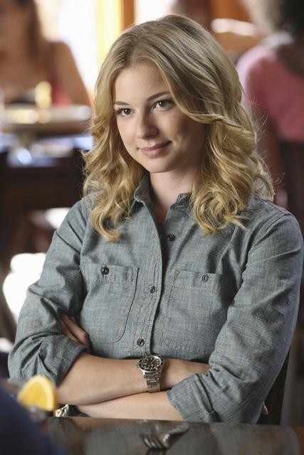 Still of Emily VanCamp in Kerstas (2011)