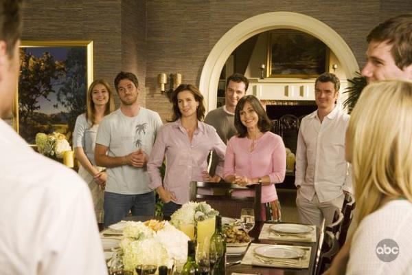 Still of Sally Field, Balthazar Getty, Rachel Griffiths, Matthew Rhys, Emily VanCamp and Dave Annable in Brothers & Sisters (2006)