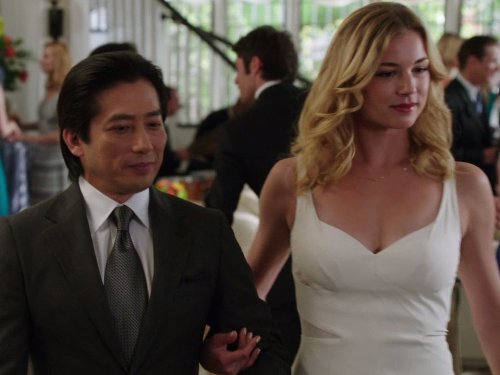 Still of Hiroyuki Sanada and Emily VanCamp in Kerstas (2011)