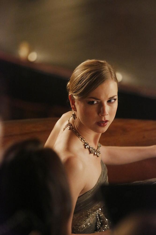 Still of Emily VanCamp in Kerstas (2011)