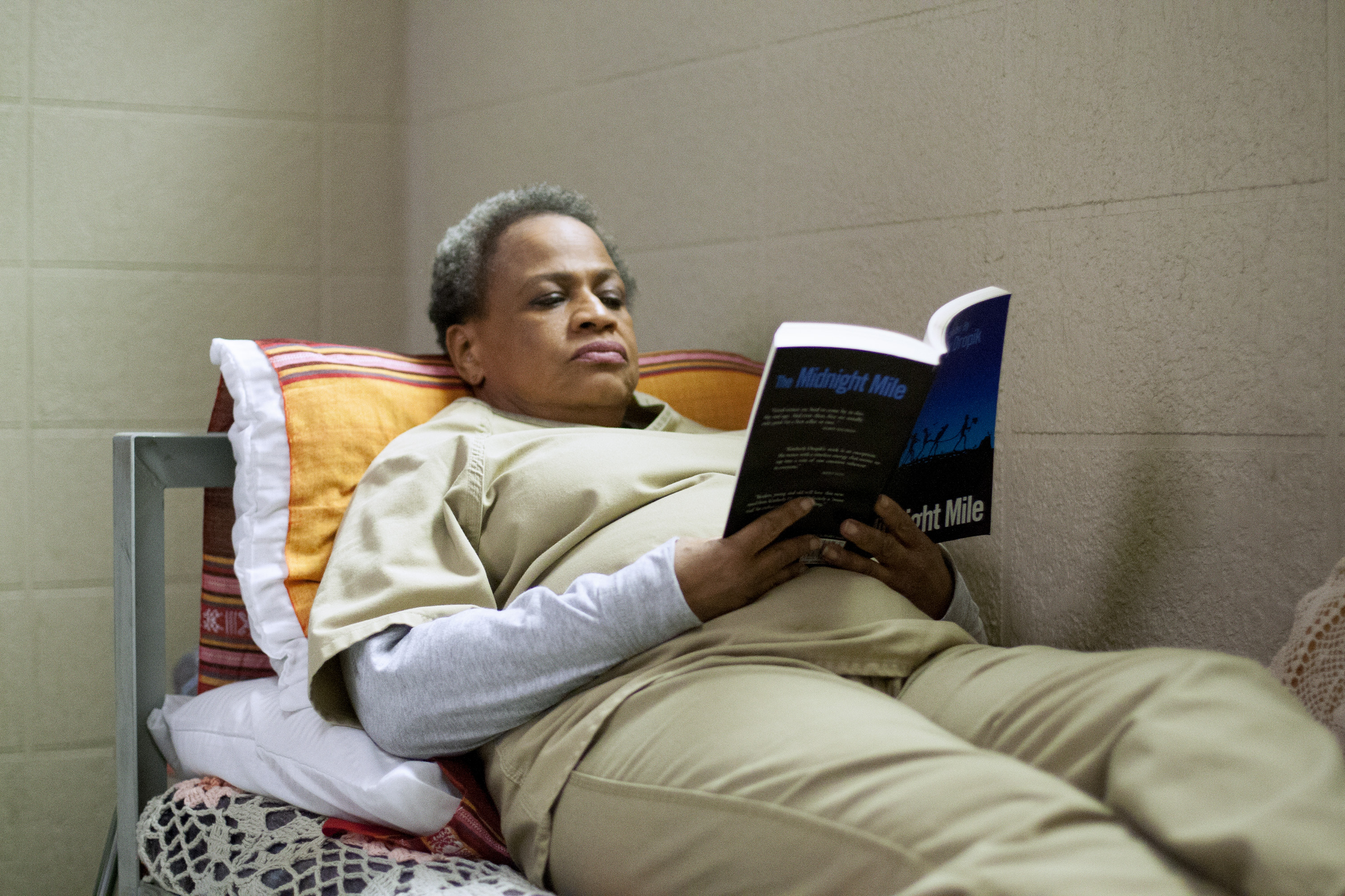 Still of Michelle Hurst, Harold Surratt and Vicky Jeudy in Orange Is the New Black (2013)