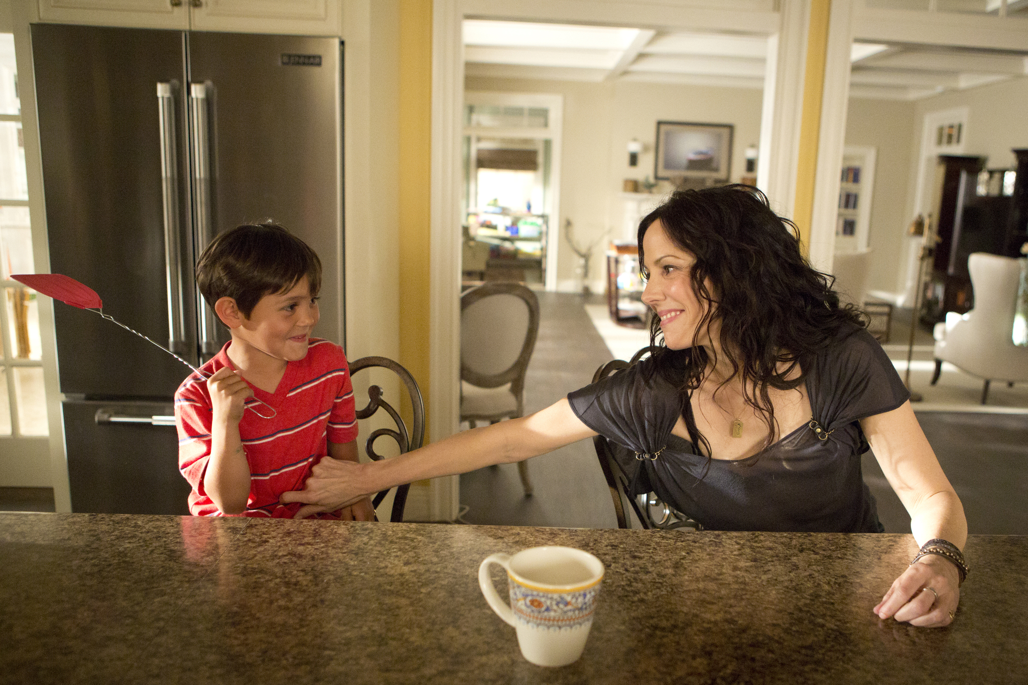 Still of Mary-Louise Parker, Ethan Kent and Gavin Kent in Weeds (2005)