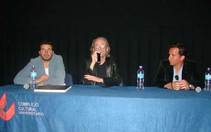 Paco Álvarez, Luis Eduardo Aute and Plutarco Haza in the premiere of 