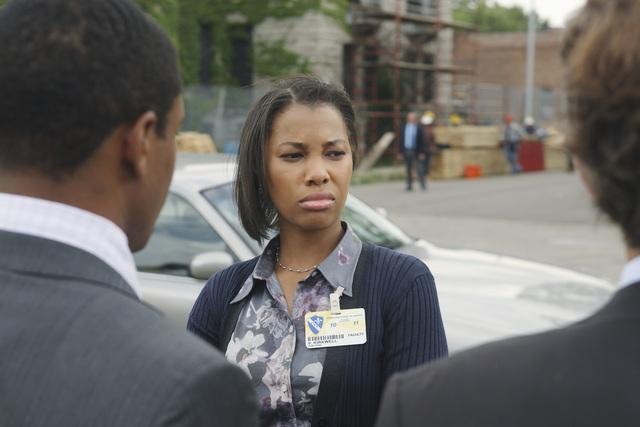 Still of Ayanna Fullilove and Jon Michael Hill in Detroit 1-8-7 (2010)