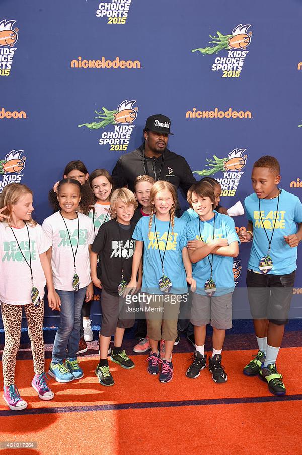 The Marshawn Lynch Challenge Kids at The 2015 Kids Choice Sports for Nickelodeon!