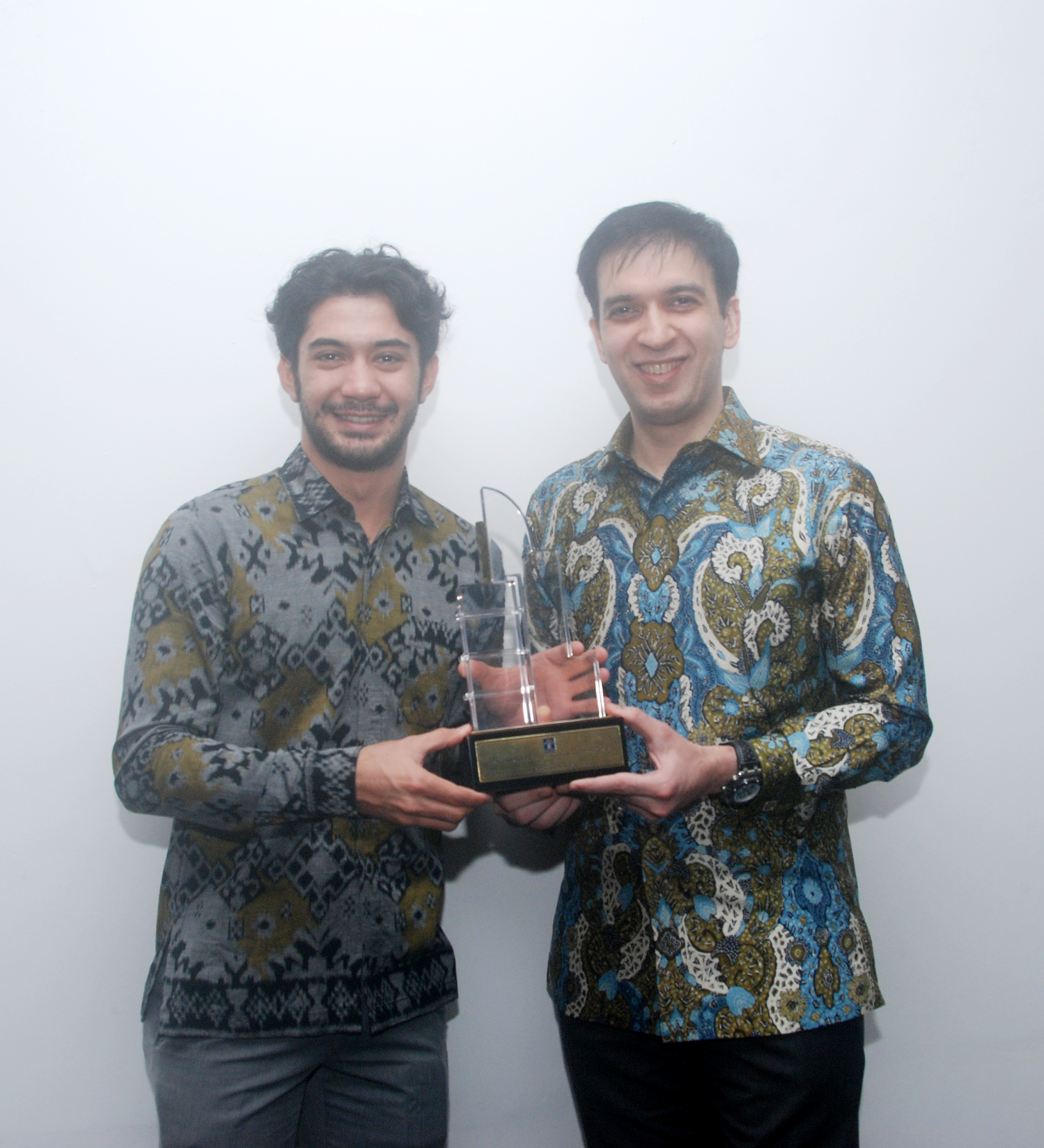 another award for Habibie Ainun
