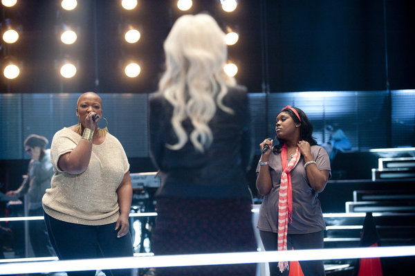 Still of Christina Aguilera, Frenchie Davis and Tarralyn Ramsey in The Voice (2011)