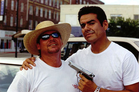 Robert C. Pemelton & Jose Yenque on the set of Punos Rosas