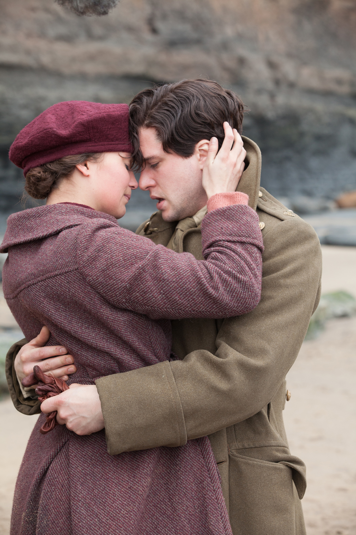 Still of Alicia Vikander and Kit Harington in Jaunystes pazadas (2014)