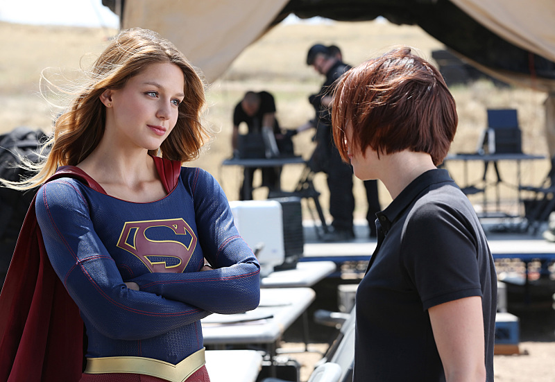 Still of Chyler Leigh and Melissa Benoist in Supergirl (2015)