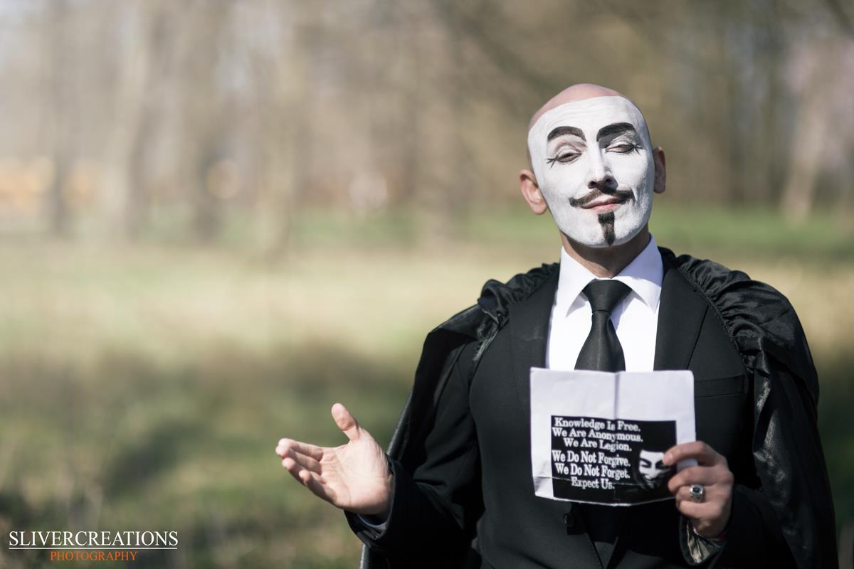 Cela Yildiz as Anonymous during Elf Fantasy Fair 2013.