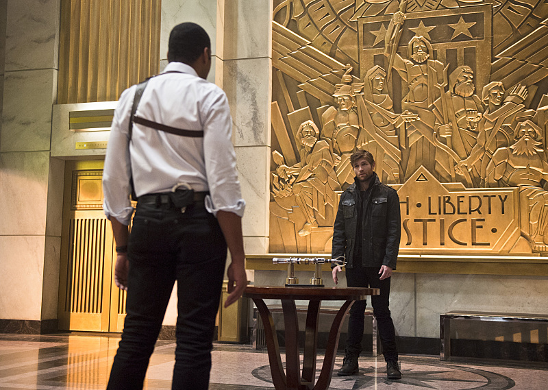 Still of Jesse L. Martin and Liam McIntyre in The Flash (2014)