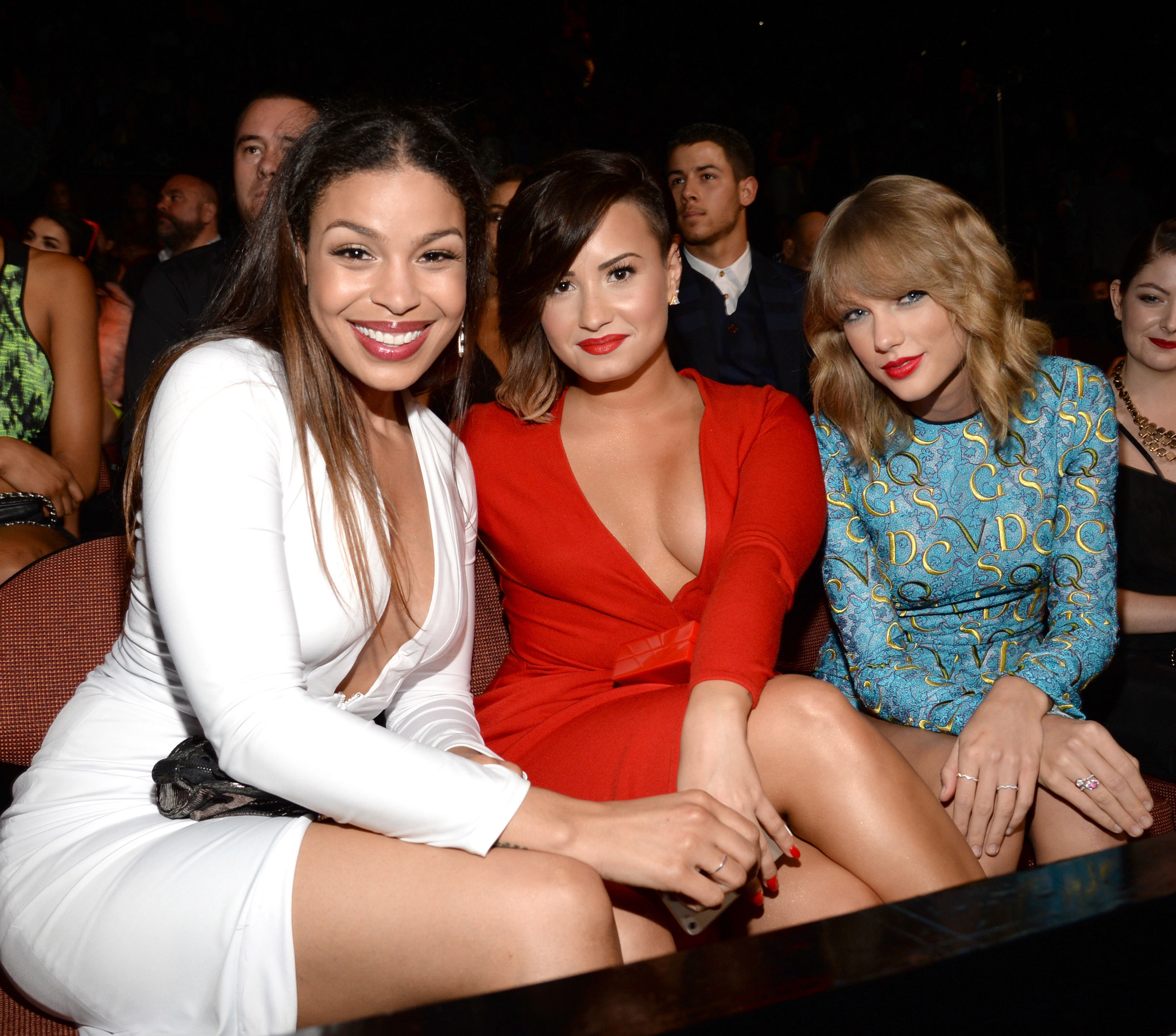 Demi Lovato, Taylor Swift and Jordin Sparks at event of 2014 MTV Video Music Awards (2014)