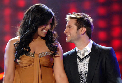 Jordin Sparks and Blake Lewis at event of American Idol: The Search for a Superstar (2002)