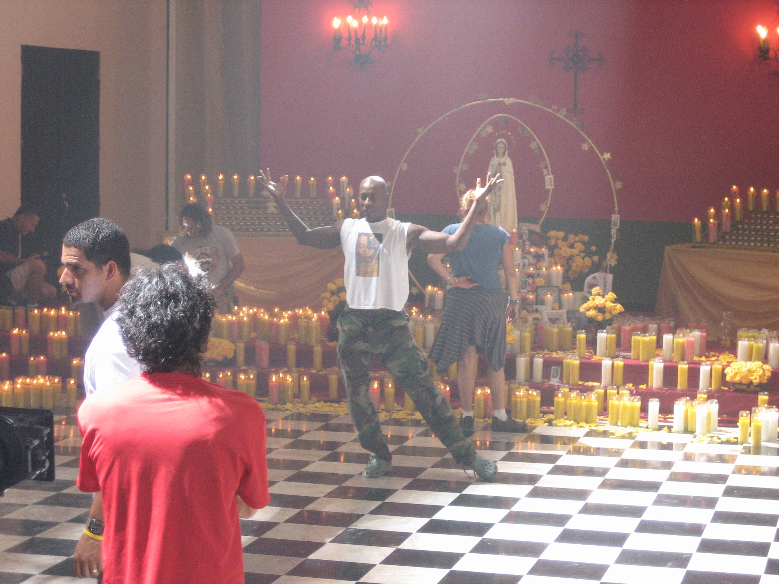Carlton choreographing the movie YELLOW, starring Roselyn Sanchez.