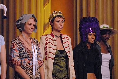 Still of Jaslene Gonzalez, Dionne Alexander, Jael Strauss and Renee DeWitt in America's Next Top Model (2003)