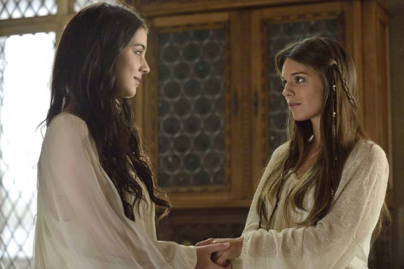 Still of Caitlin Stasey and Adelaide Kane in Reign (2013)