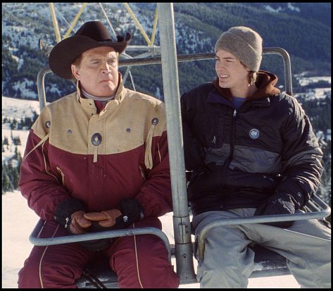 Still of Lee Majors and Jason London in Out Cold (2001)