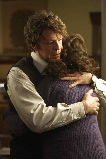 Still of Orla Brady and John Noble in Ties riba (2008)