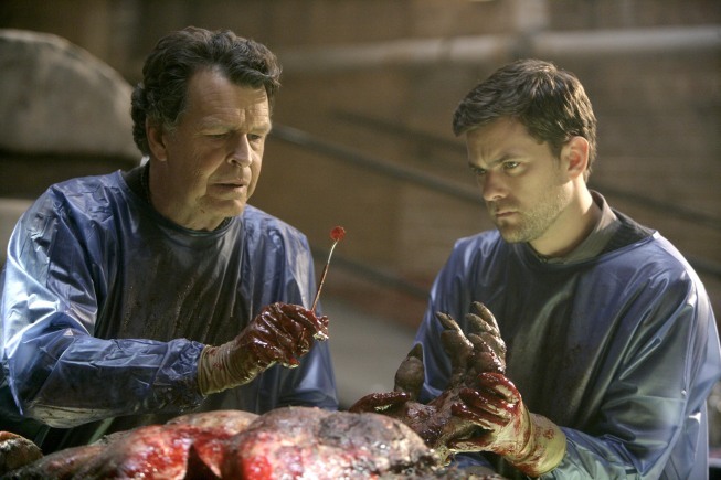 Still of Joshua Jackson and John Noble in Ties riba (2008)