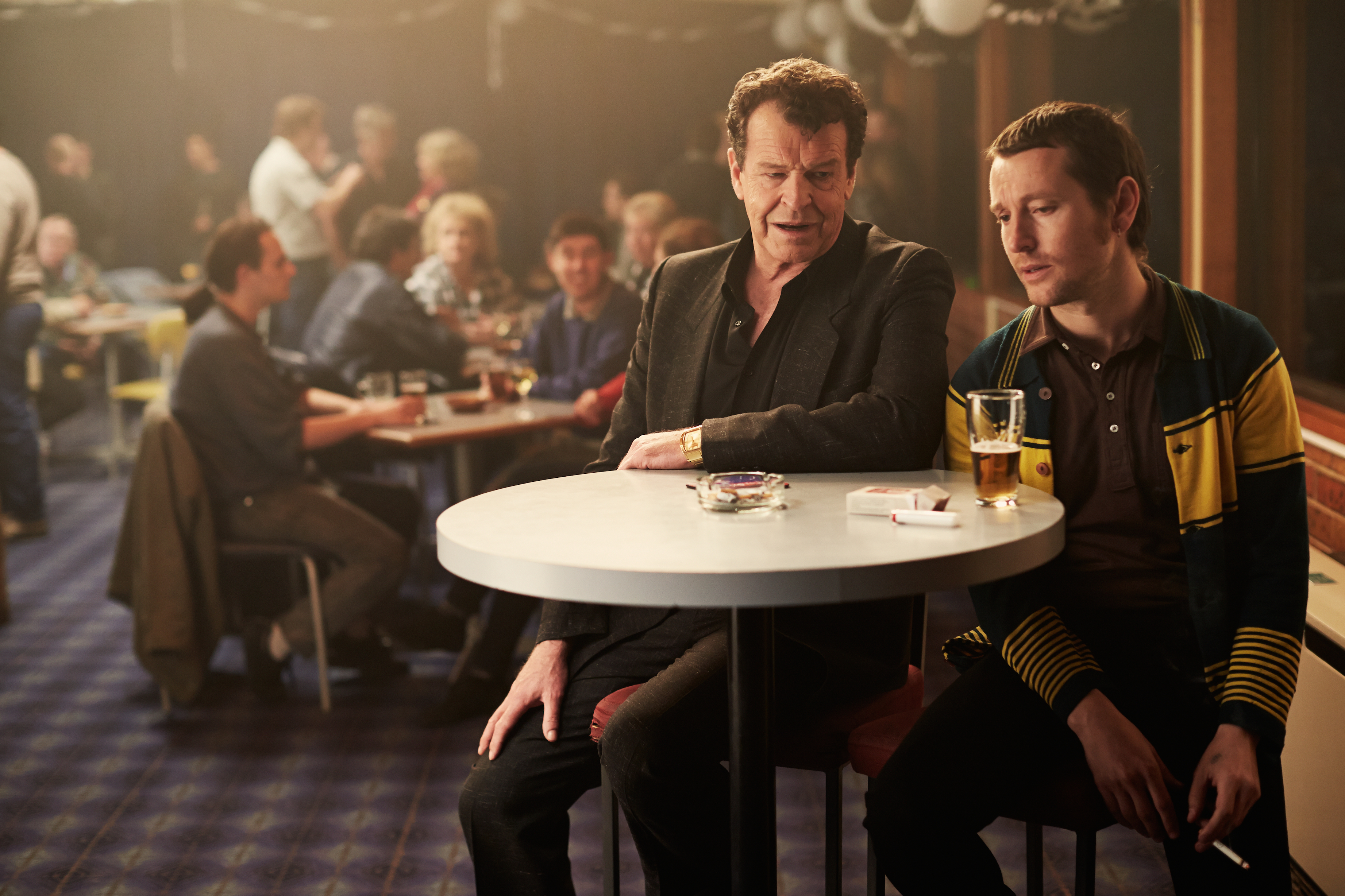 Still of John Noble and Leigh Whannell in The Mule (2014)