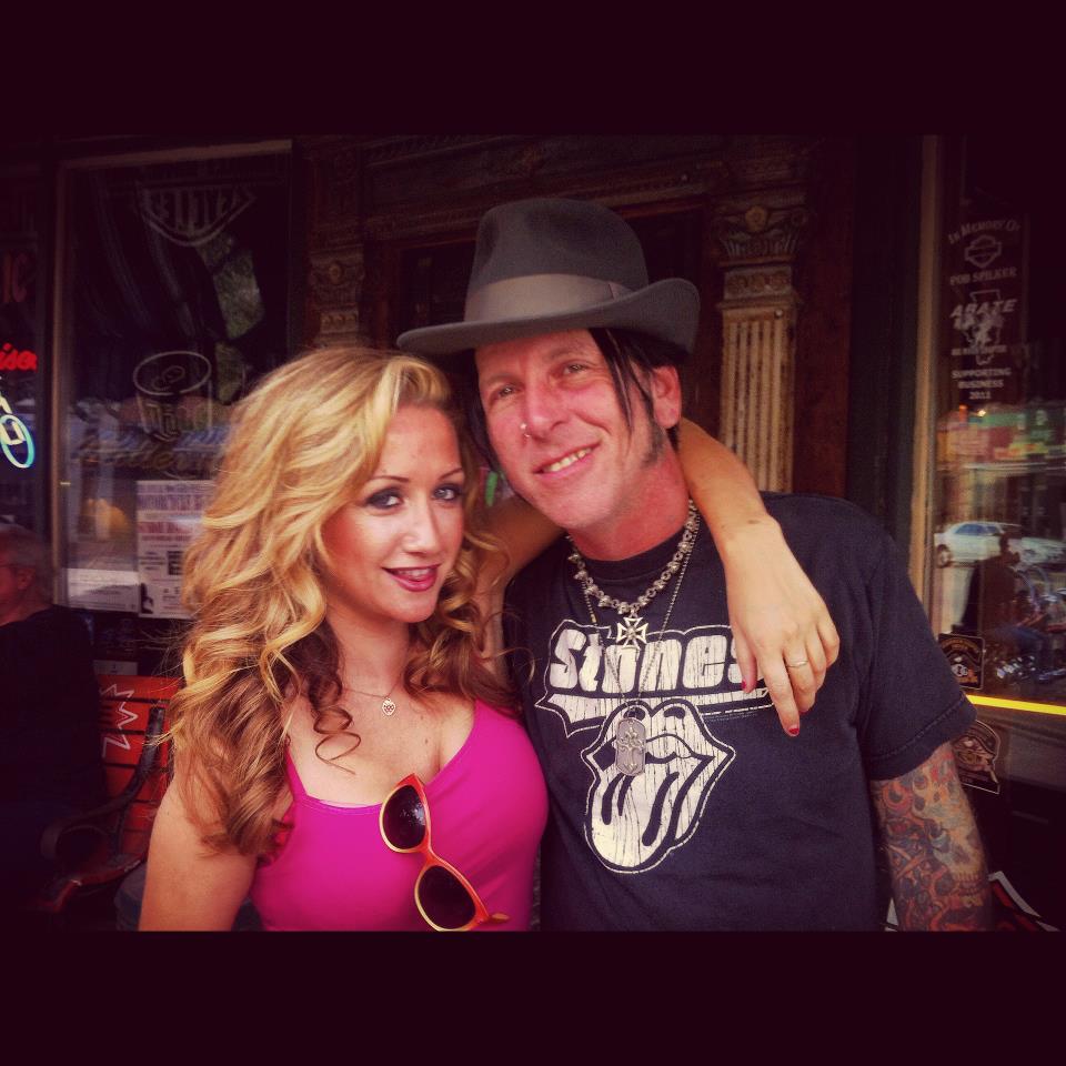 Fiona Domenica and Tracii Gunns on the set of High On The Hog