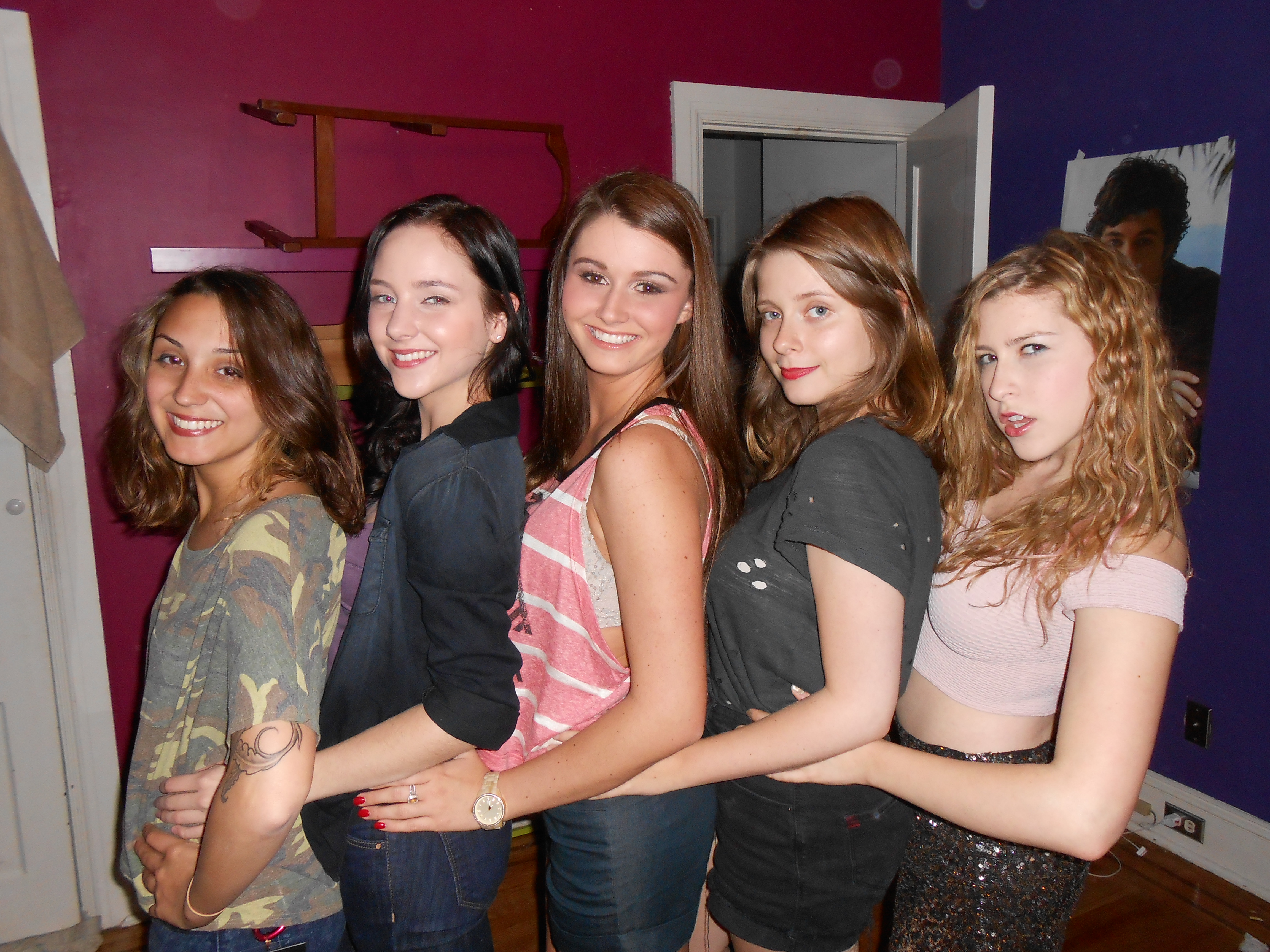 Sami Drasin, Haley Ramm, Courtney Baxter, Allyn Morse and Eden Sher on the set of 