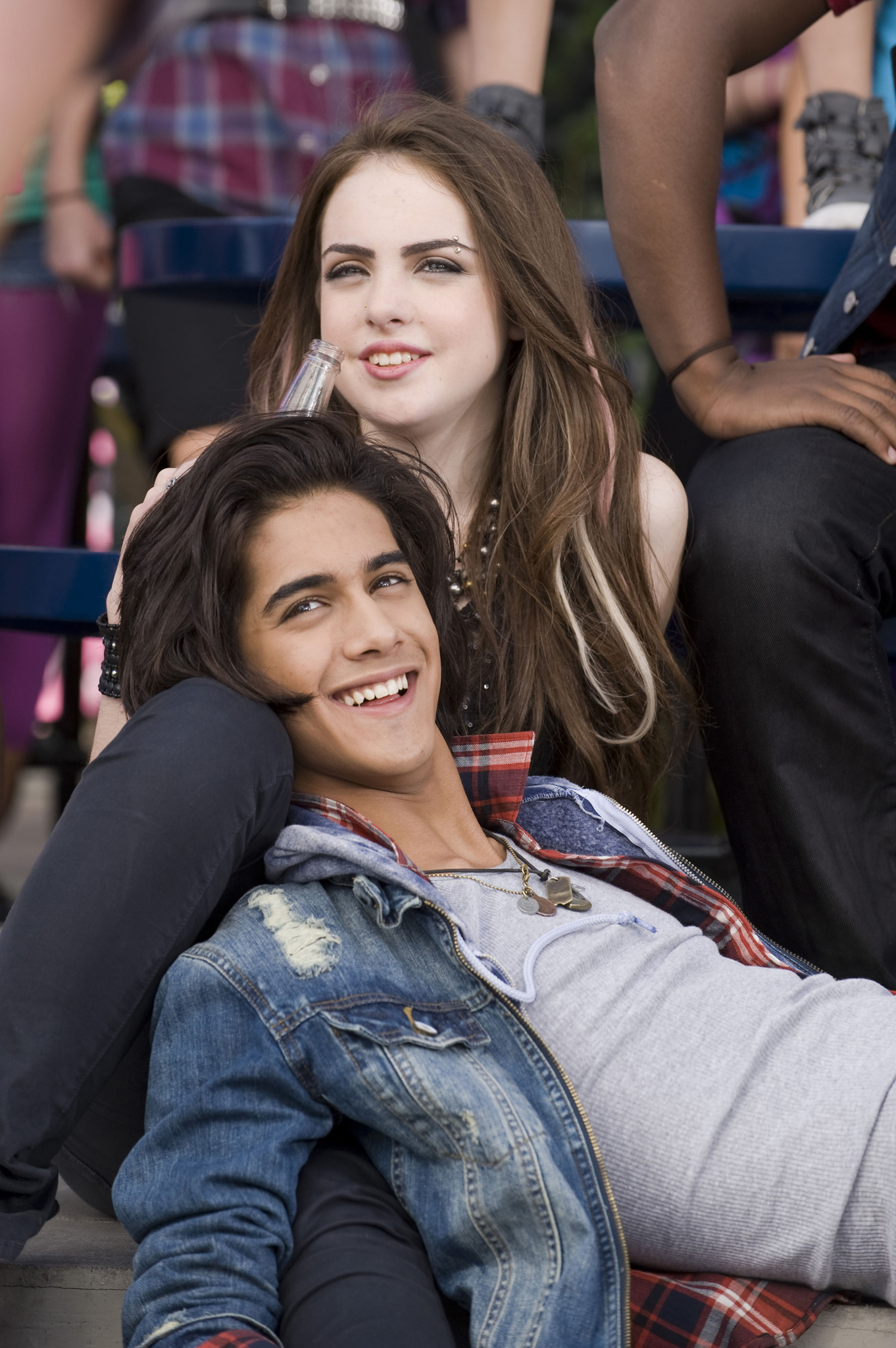 Still of Avan Jogia and Elizabeth Gillies in Victorious (2010)
