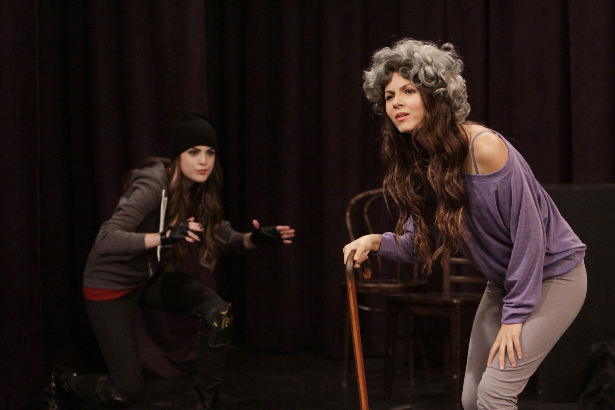 Still of Victoria Justice and Elizabeth Gillies in Victorious (2010)