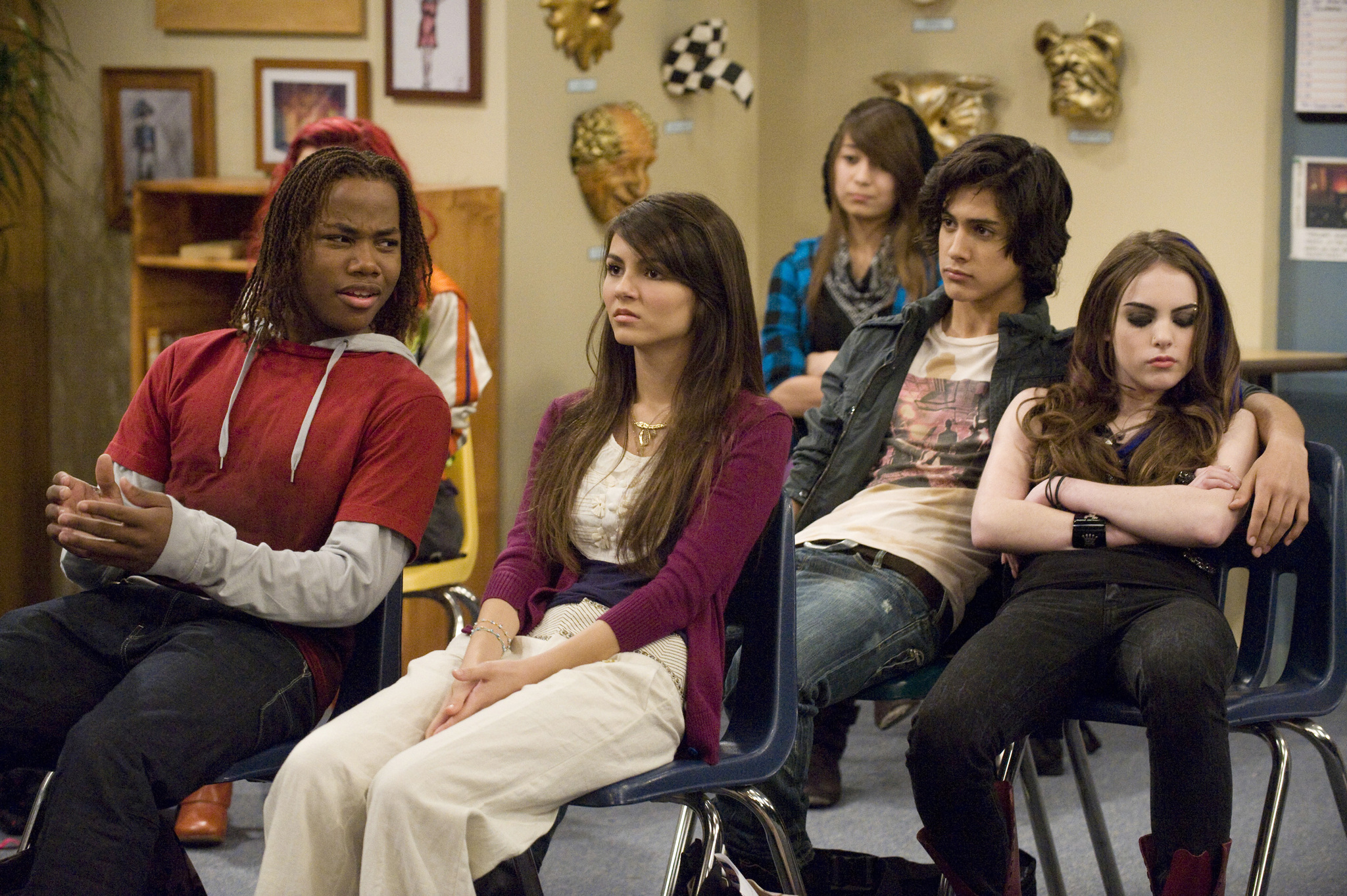 Still of Daniella Monet, Victoria Justice, Leon Thomas III, Avan Jogia and Elizabeth Gillies in Victorious (2010)