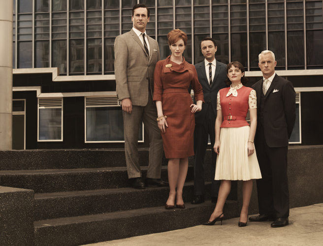 Still of Elisabeth Moss, Jon Hamm, Christina Hendricks, Vincent Kartheiser and John Slattery in MAD MEN. Reklamos vilkai (2007)