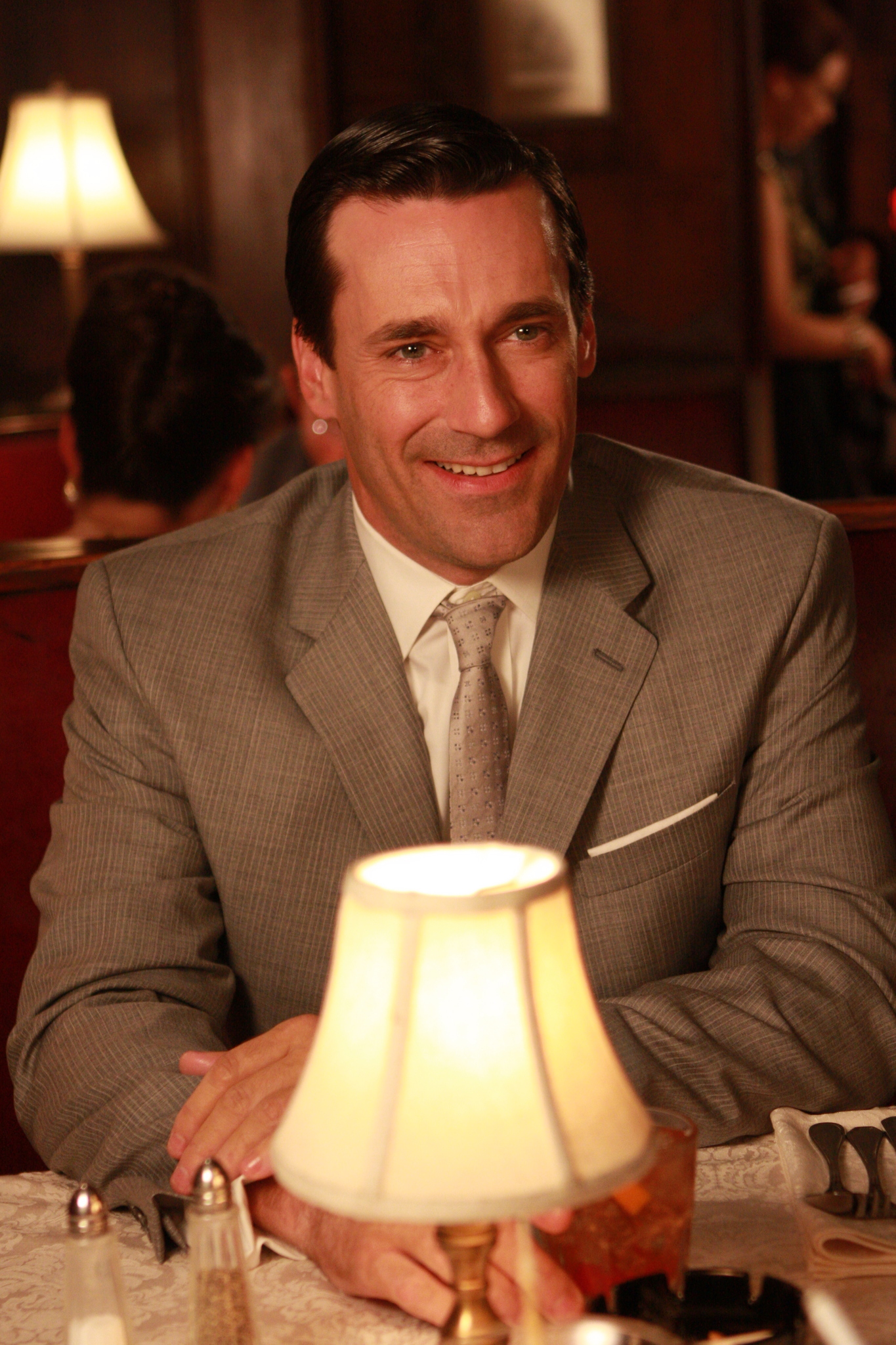 Still of Jon Hamm in MAD MEN. Reklamos vilkai (2007)