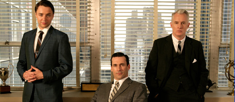 Still of Jon Hamm, Vincent Kartheiser and John Slattery in MAD MEN. Reklamos vilkai (2007)