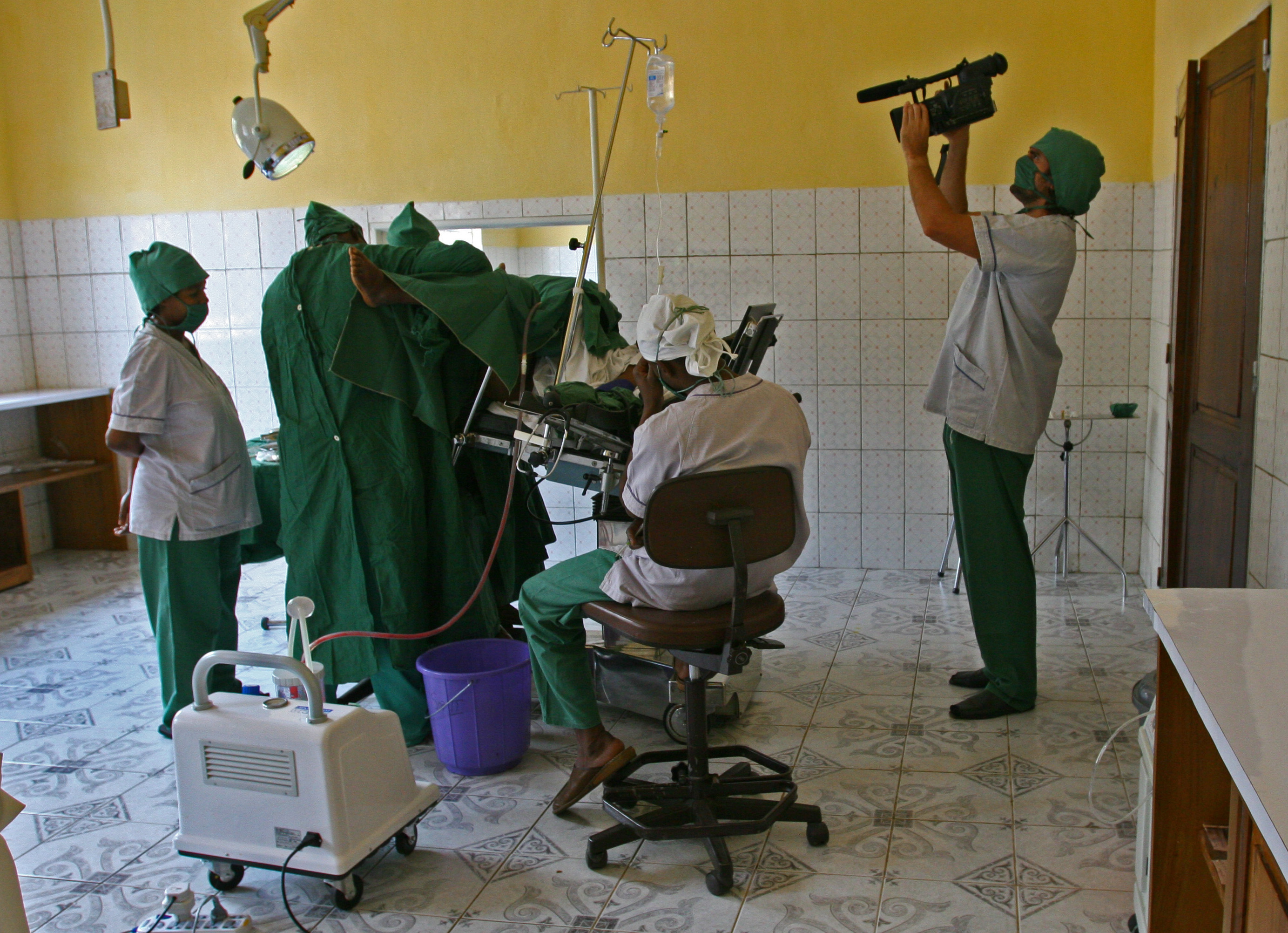 Filming the operation to women victims of rape in the Democratic Republic of Congo. For War Against Women documentary. (2008)