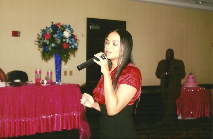 Oya performing at a private event in Los Angeles