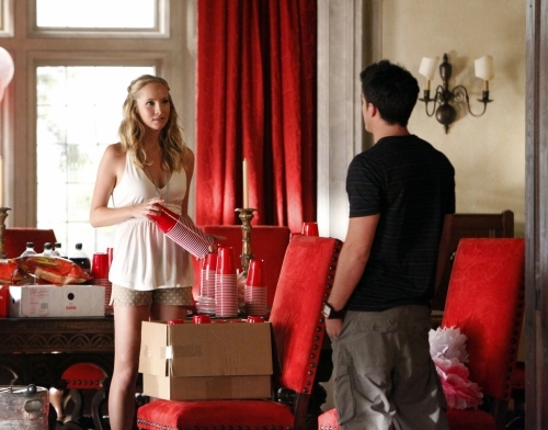 Still of Michael Trevino and Candice King in Vampyro dienorasciai (2009)