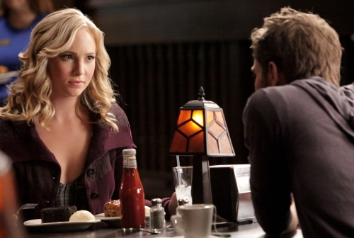 Still of Paul Wesley and Candice King in Vampyro dienorasciai (2009)